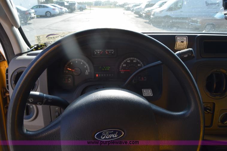 image for item K2842 2012 Ford E350 Super Duty box truck