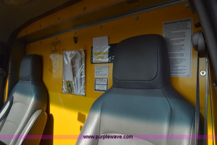 image for item K2842 2012 Ford E350 Super Duty box truck