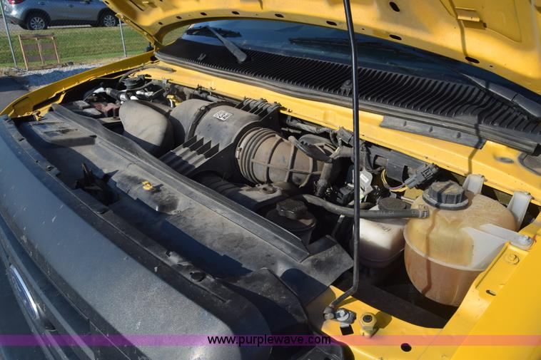 image for item K2842 2012 Ford E350 Super Duty box truck