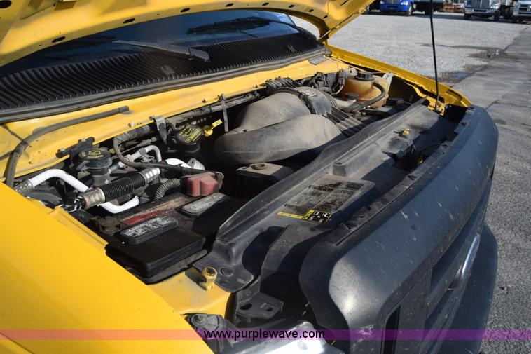 image for item K2842 2012 Ford E350 Super Duty box truck