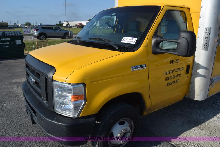 image for item K2842 2012 Ford E350 Super Duty box truck