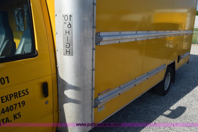 image for item K2842 2012 Ford E350 Super Duty box truck