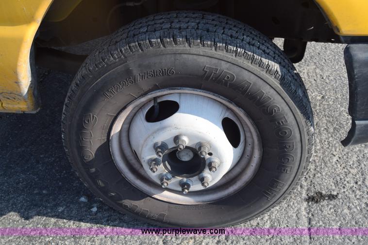 image for item K2842 2012 Ford E350 Super Duty box truck