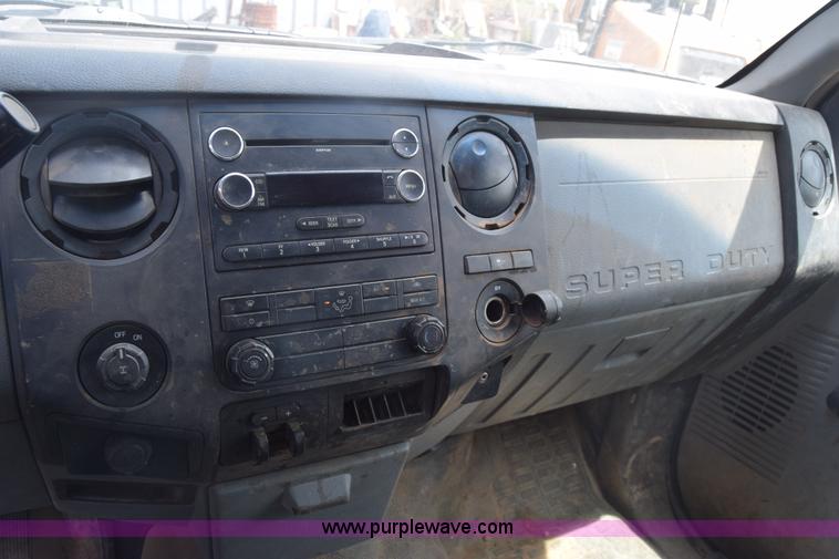 image for item K2928 2011 Ford F250 Super Duty Crew Cab pickup truck