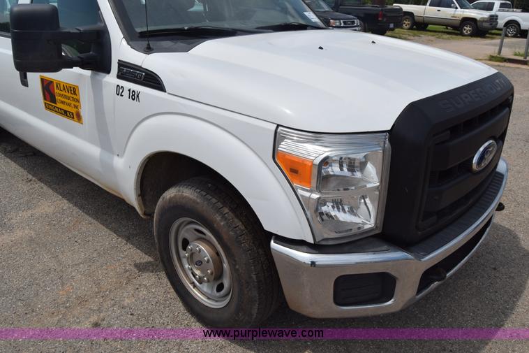 image for item K2928 2011 Ford F250 Super Duty Crew Cab pickup truck