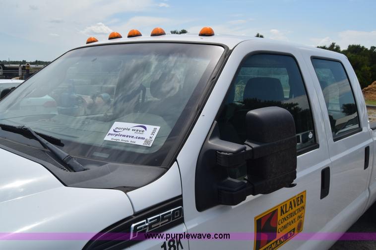 image for item K2928 2011 Ford F250 Super Duty Crew Cab pickup truck