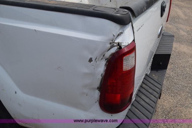 image for item K2928 2011 Ford F250 Super Duty Crew Cab pickup truck