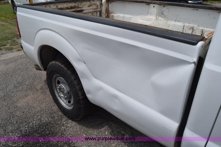 image for item K2928 2011 Ford F250 Super Duty Crew Cab pickup truck