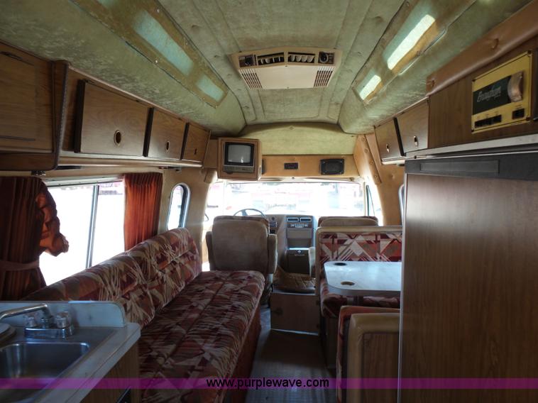 1981 GMC Brougham RV in Perry, OK Item K3091 sold Purple Wave