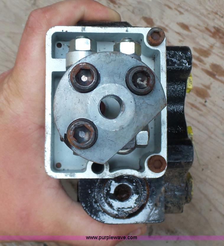 image for item K3109 Deutz Fahr 1950 loader