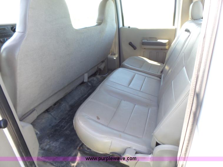 image for item K3152 2008 Ford F250 Super Duty Crew Cab pickup truck