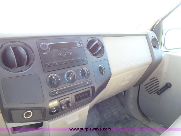 image for item K3152 2008 Ford F250 Super Duty Crew Cab pickup truck