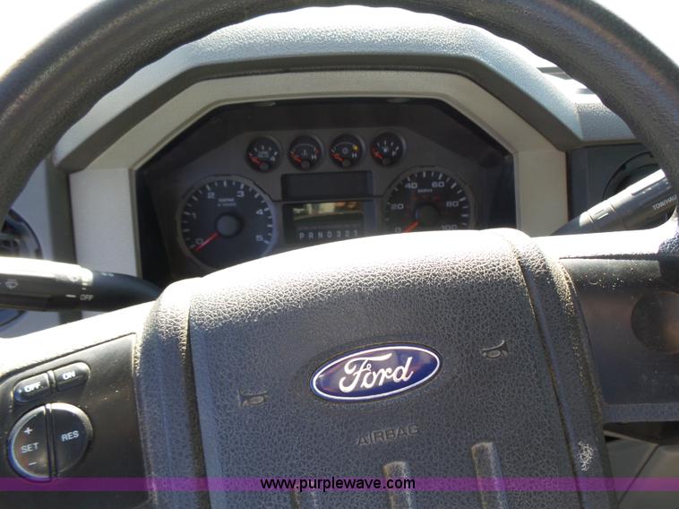 image for item K3152 2008 Ford F250 Super Duty Crew Cab pickup truck