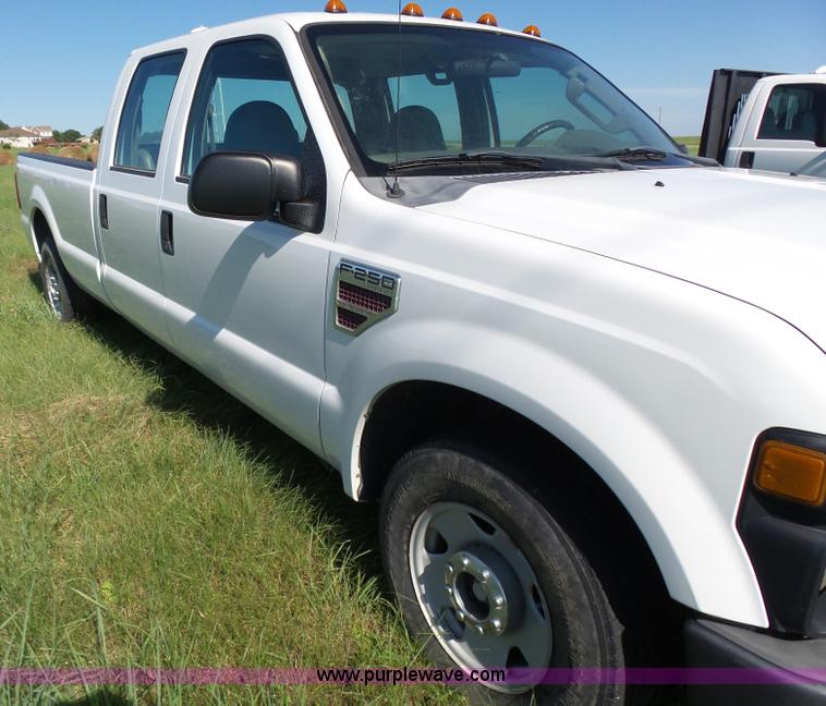 image for item K3152 2008 Ford F250 Super Duty Crew Cab pickup truck