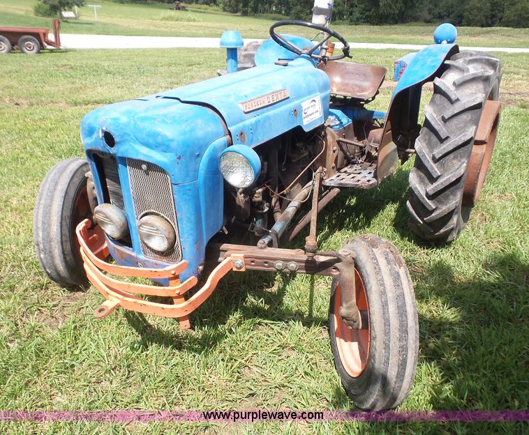 image for item K3591 1960 Fordson Dextra tractor