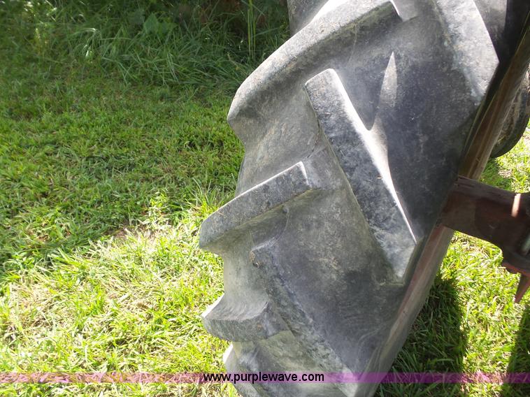 image for item K3591 1960 Fordson Dextra tractor