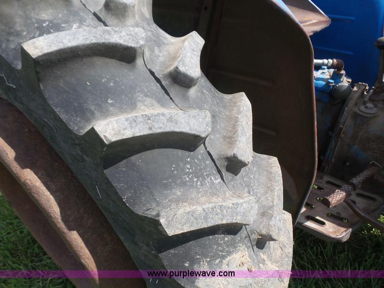 image for item K3591 1960 Fordson Dextra tractor