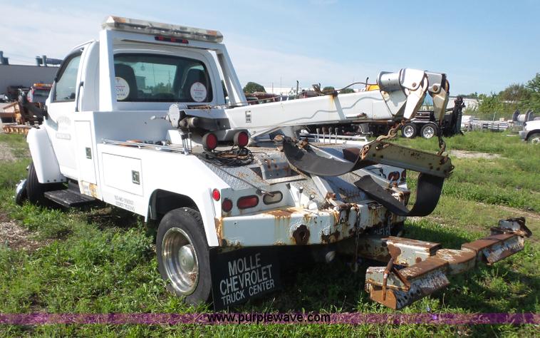 image for item K3597 2007 Chevrolet 5500 wrecker truck