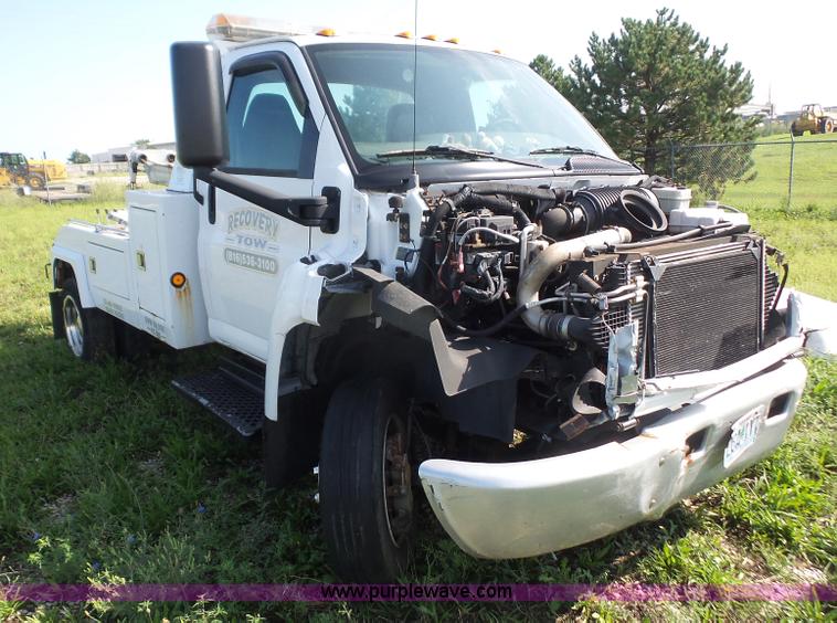 image for item K3597 2007 Chevrolet 5500 wrecker truck