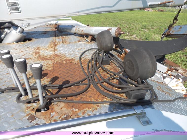 image for item K3597 2007 Chevrolet 5500 wrecker truck