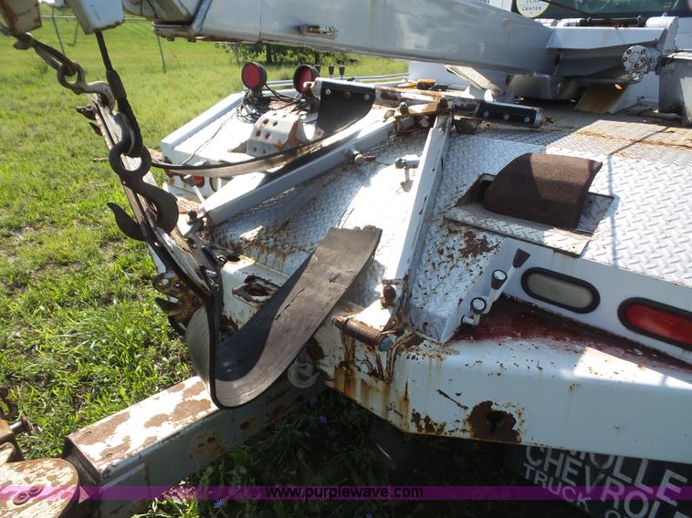image for item K3597 2007 Chevrolet 5500 wrecker truck