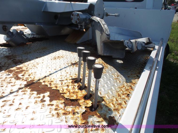 image for item K3597 2007 Chevrolet 5500 wrecker truck