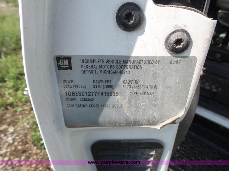 image for item K3597 2007 Chevrolet 5500 wrecker truck