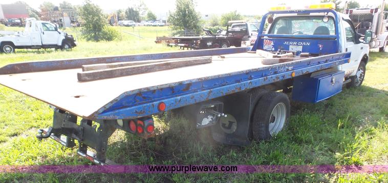 image for item K3598 2004 Ford F550 rollback truck