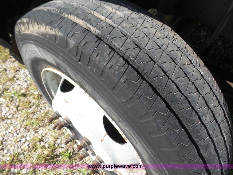 image for item K3598 2004 Ford F550 rollback truck