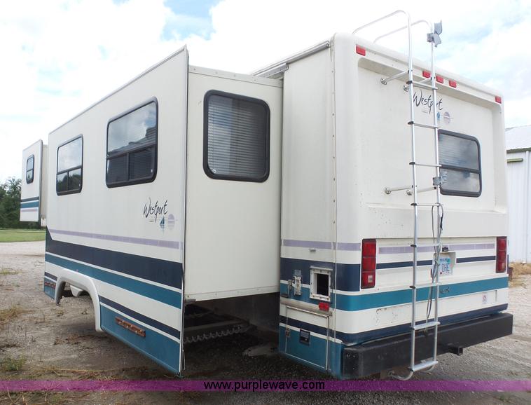 image for item K3612 1994 Fleetwood Westport camper