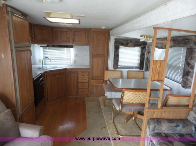 image for item K3612 1994 Fleetwood Westport camper