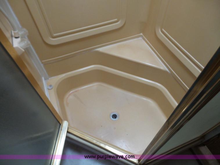 image for item K3612 1994 Fleetwood Westport camper