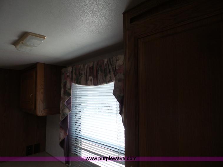 image for item K3612 1994 Fleetwood Westport camper