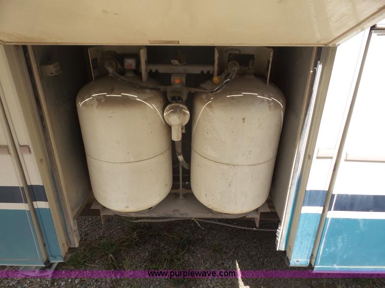 image for item K3612 1994 Fleetwood Westport camper