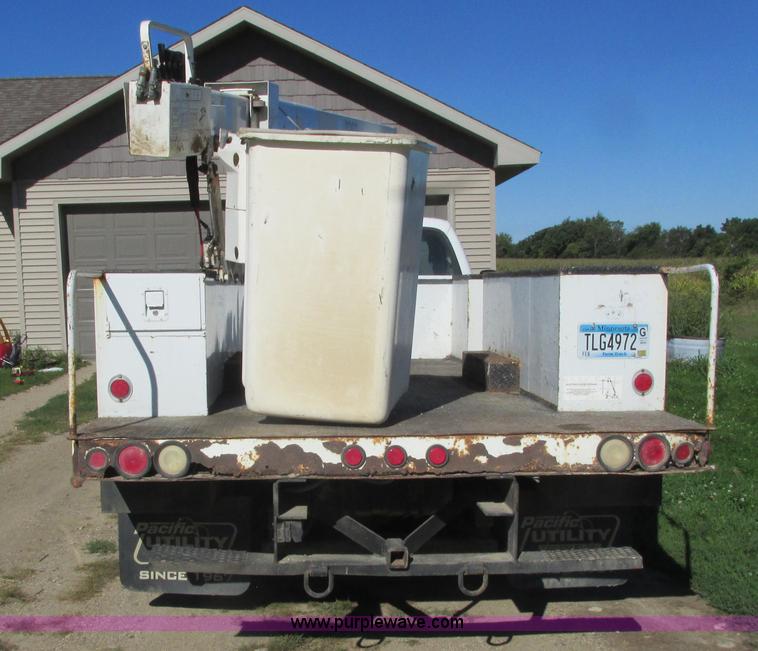 image for item K4204 1999 Ford F450 Super Duty bucket truck