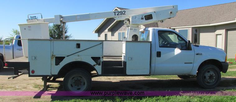 image for item K4204 1999 Ford F450 Super Duty bucket truck