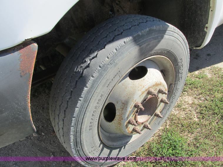 image for item K4204 1999 Ford F450 Super Duty bucket truck