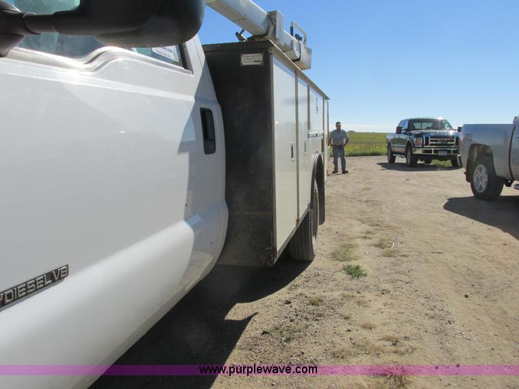 image for item K4204 1999 Ford F450 Super Duty bucket truck