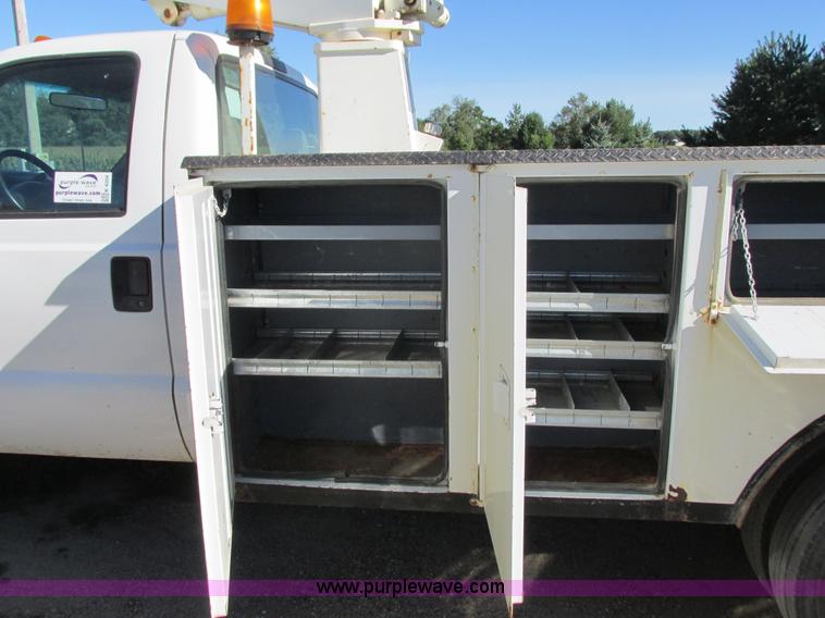 image for item K4204 1999 Ford F450 Super Duty bucket truck