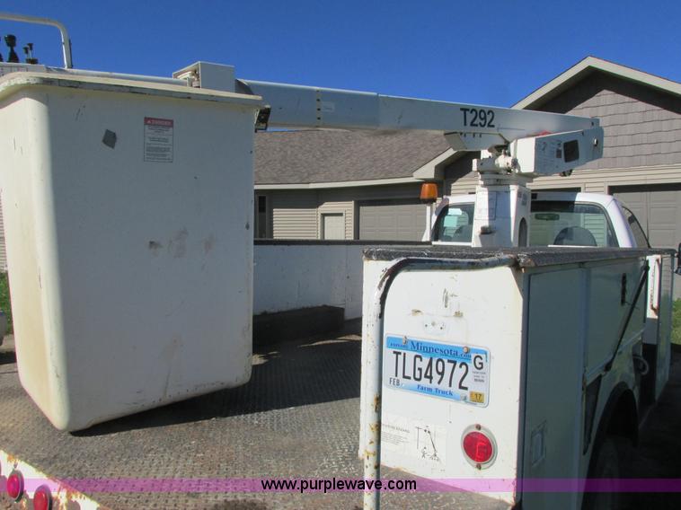 image for item K4204 1999 Ford F450 Super Duty bucket truck