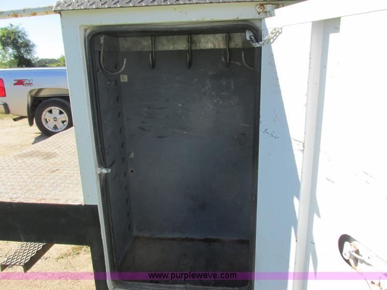 image for item K4204 1999 Ford F450 Super Duty bucket truck