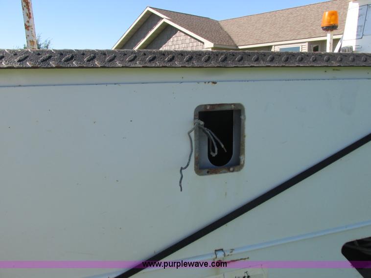 image for item K4204 1999 Ford F450 Super Duty bucket truck