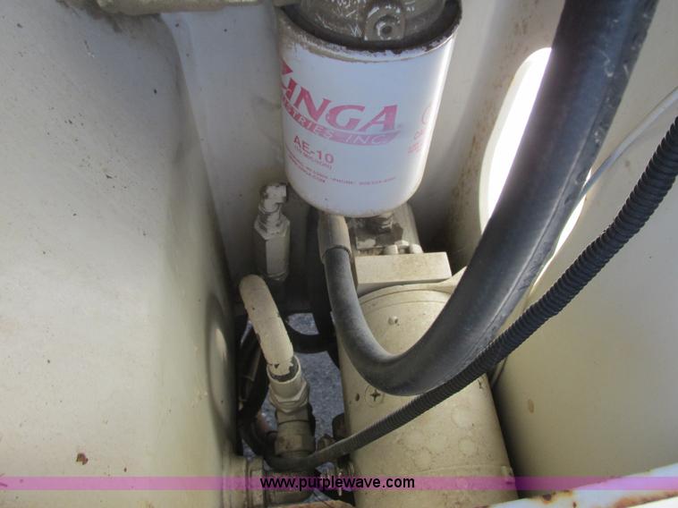 image for item K4204 1999 Ford F450 Super Duty bucket truck