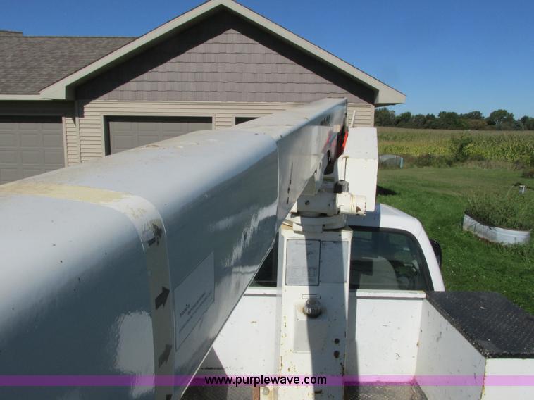 image for item K4204 1999 Ford F450 Super Duty bucket truck