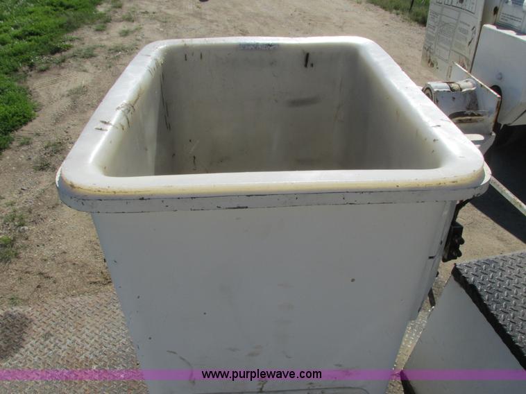 image for item K4204 1999 Ford F450 Super Duty bucket truck