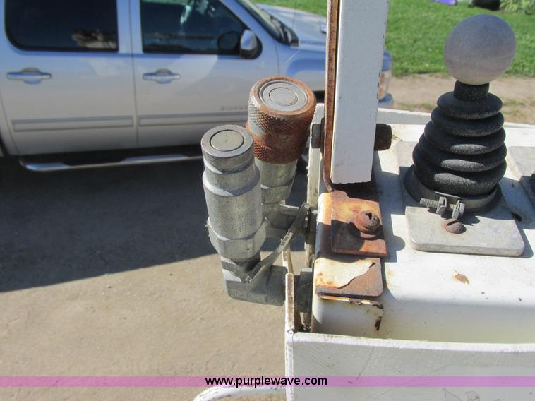 image for item K4204 1999 Ford F450 Super Duty bucket truck