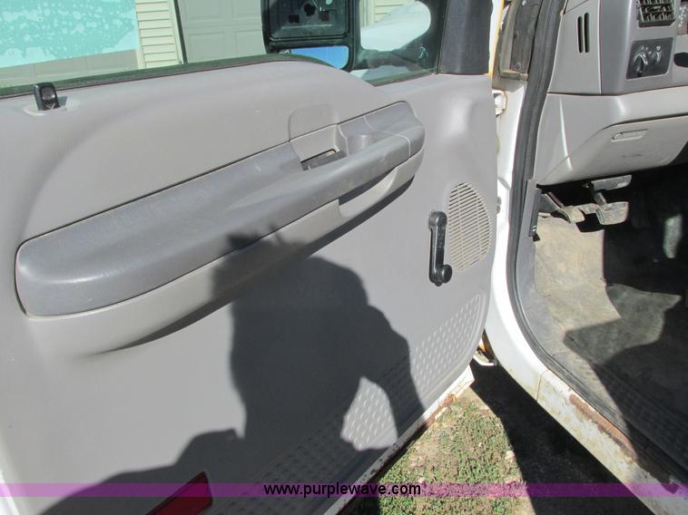 image for item K4204 1999 Ford F450 Super Duty bucket truck