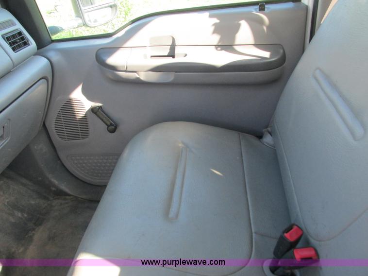 image for item K4204 1999 Ford F450 Super Duty bucket truck