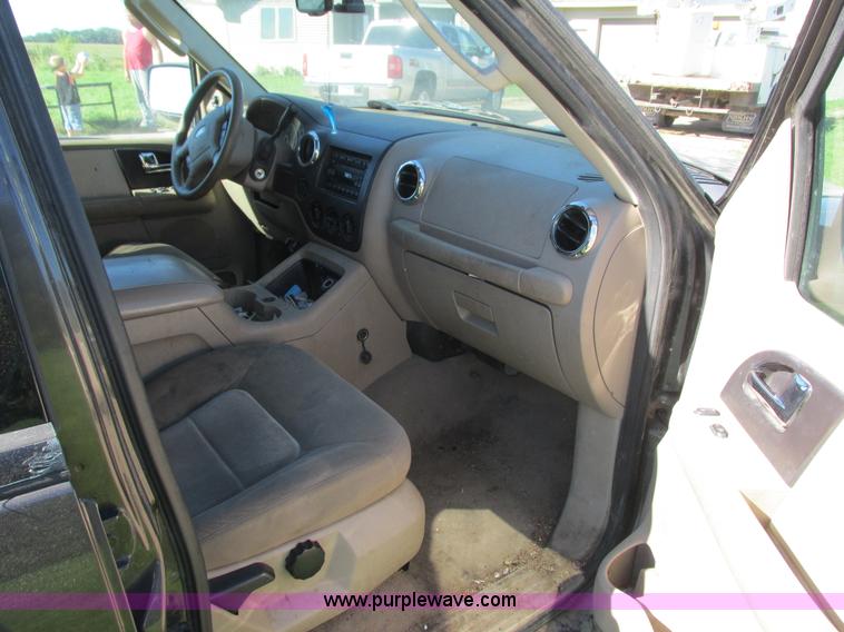 image for item K4205 2006 Ford Expedition SUV