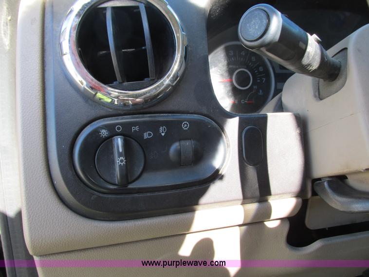 image for item K4205 2006 Ford Expedition SUV